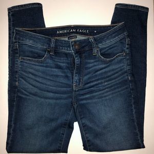 AMERICAN EAGLE BLUE SUPER STRETCH JEANS